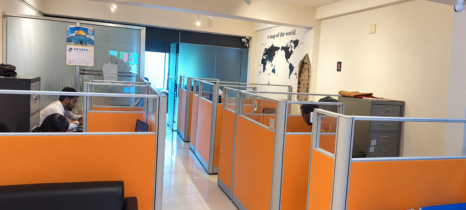 Shah Mokhdum Modern Executive Meeting and Interview Facility